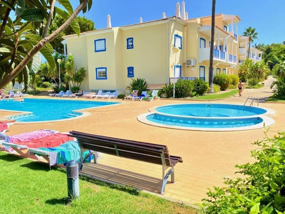 אלבופיירה Flamingo'S Apartment W/ 2 Swimming Pool מראה חיצוני תמונה